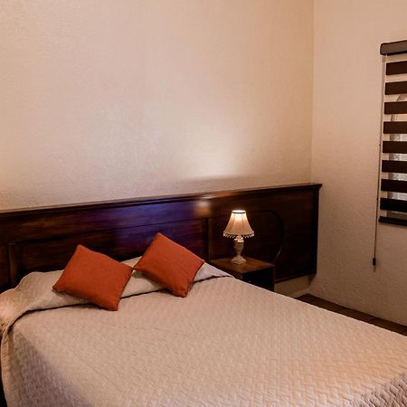 Hotel Villa Espanola Ville de Guatemala Extérieur photo