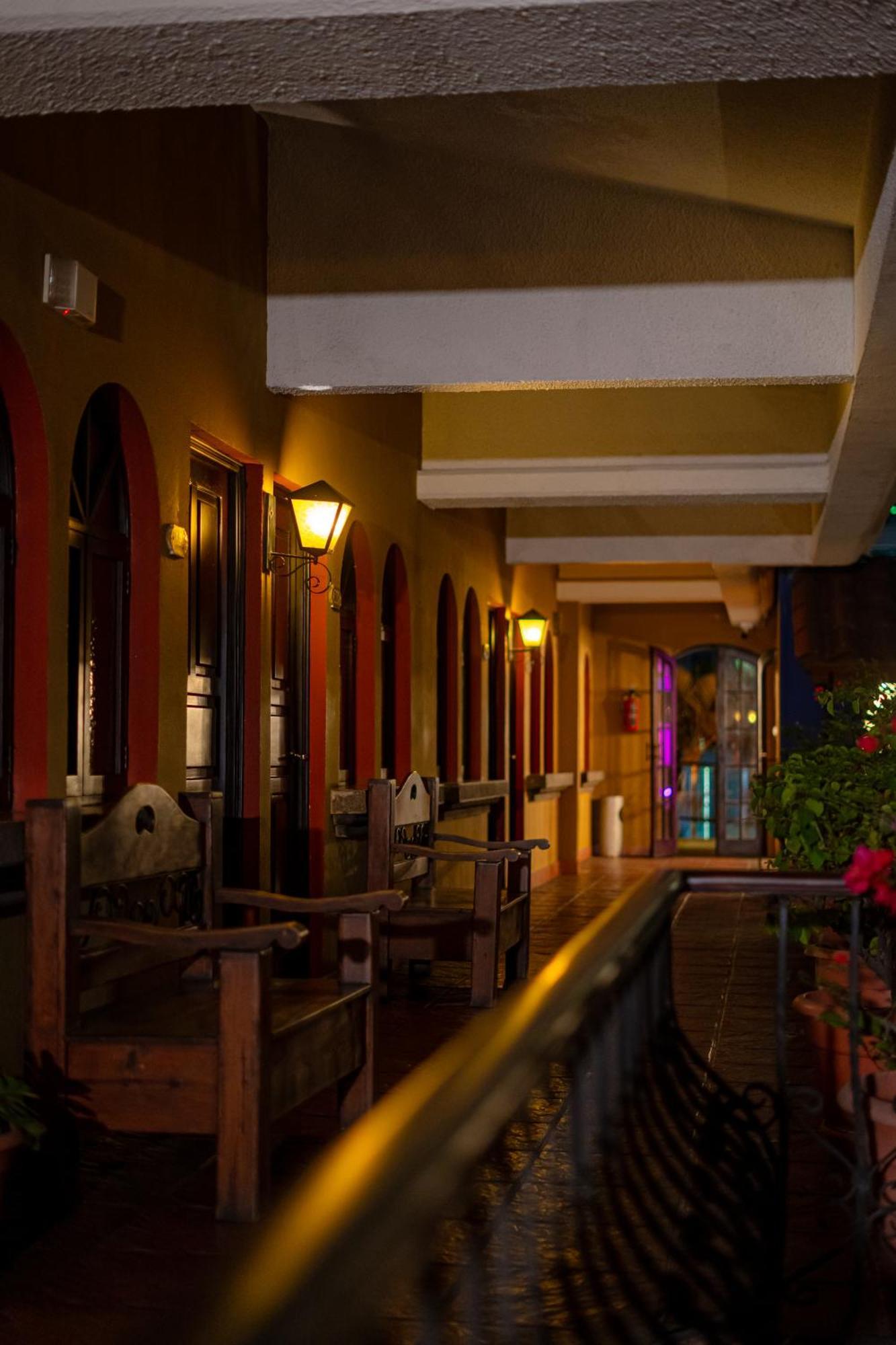 Hotel Villa Espanola Ville de Guatemala Extérieur photo